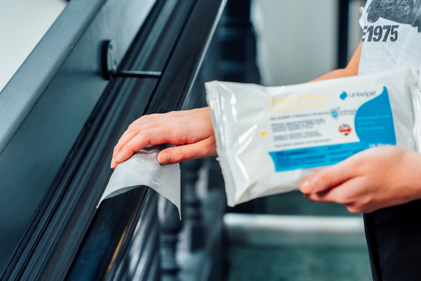 Uniwipe - Multi-Surface Disinfection Wipes (Pack of 100)