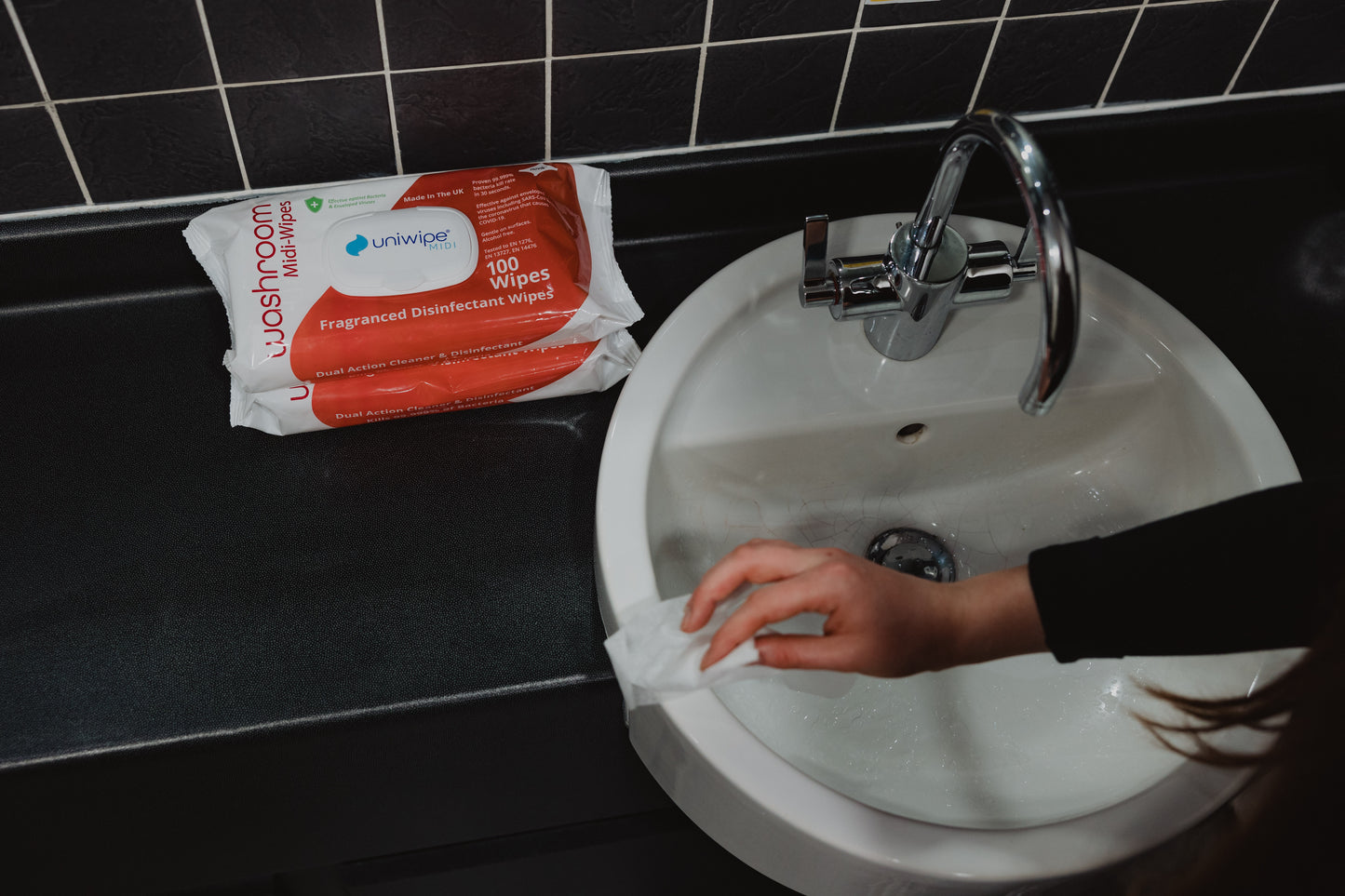 Uniwipe - Washroom Surface Disinfectant Wipes (Pack of 100)